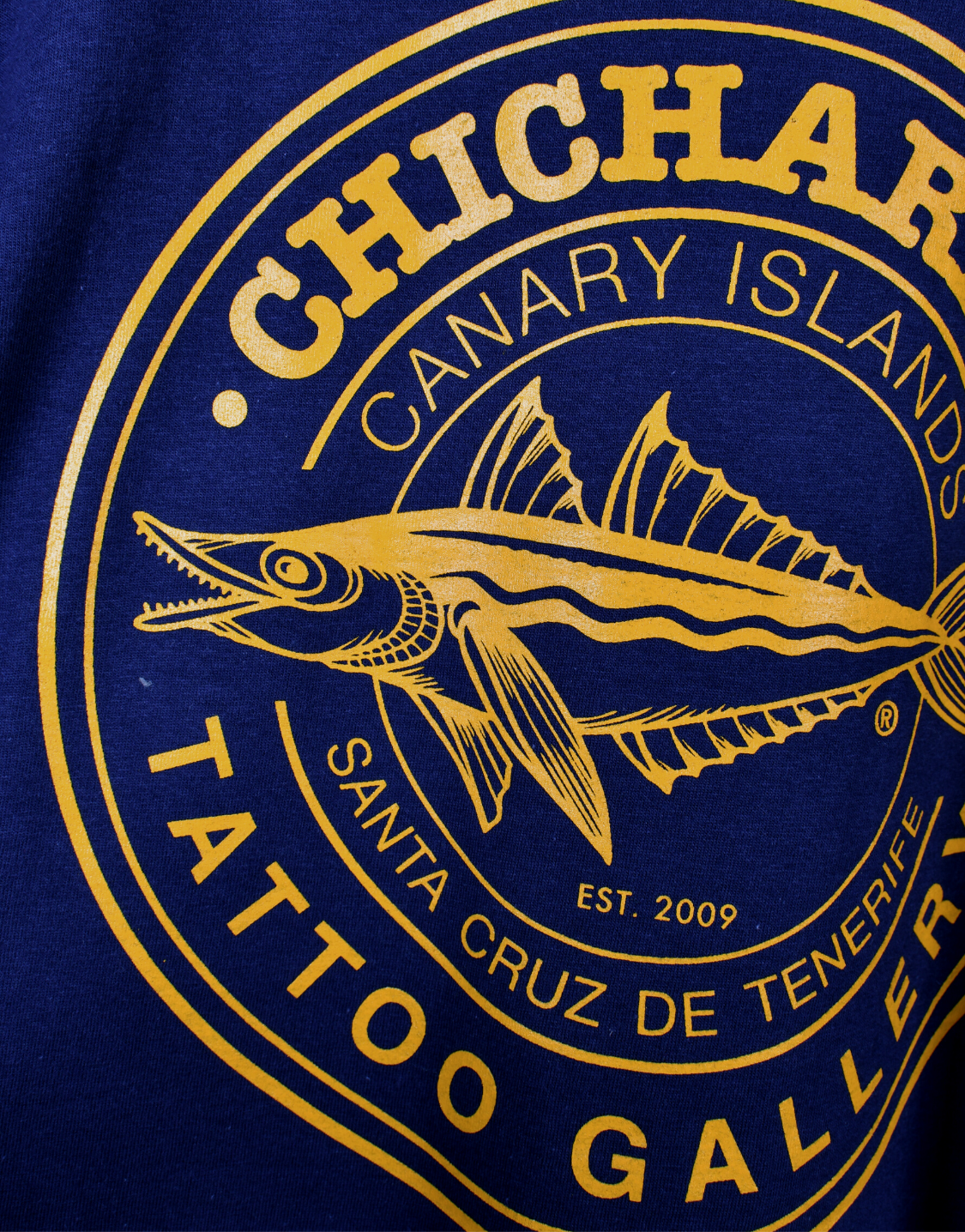 Camiseta Navy/Amarilla  Chicharro Tattoo Gallery